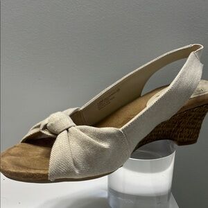 AEROSOLES Cream and Brown Wedge Shoes